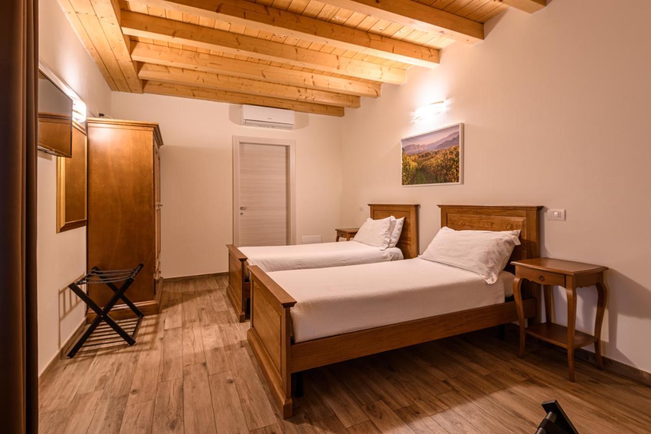Il Glicine B&B Ristorante Cazzago San Martino ภายนอก รูปภาพ