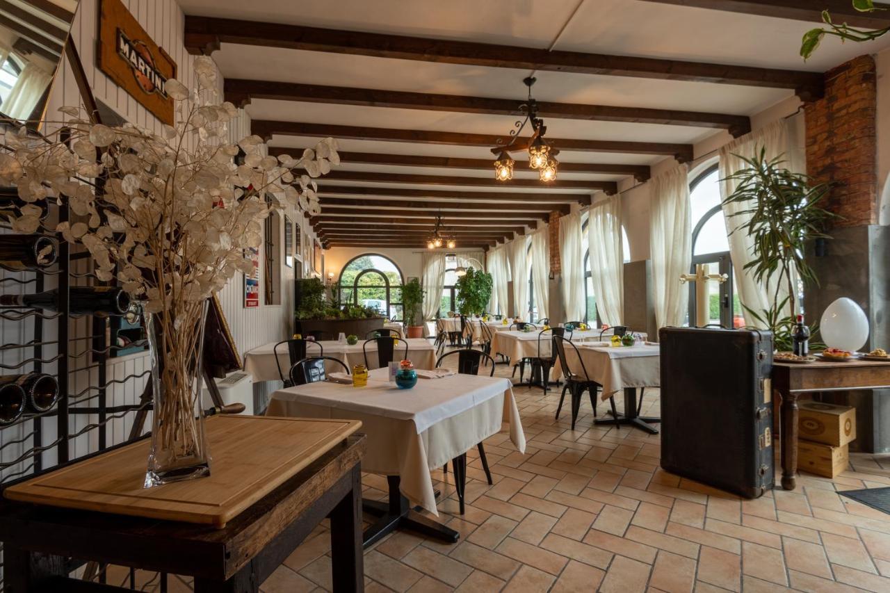 Il Glicine B&B Ristorante Cazzago San Martino ภายนอก รูปภาพ